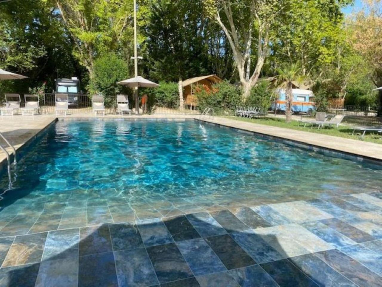 Lodges & Nature - 71 Avignon Bagian luar foto